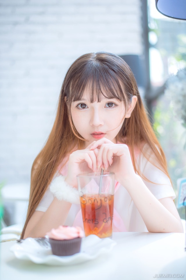 人生一世，也不过是一个又一个二十四小时的叠加，在这样宝贵的光阴里，我必须明白自己的选择。——三毛《送你一匹马》